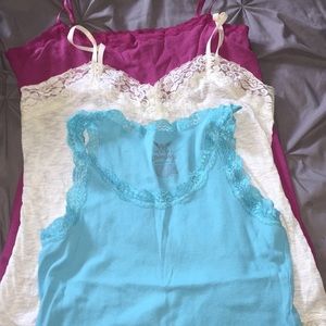 Bundle of lace trim tanks 😻